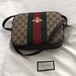 SALE Gucci Brown Bee Crossbody 💯🔥🐝